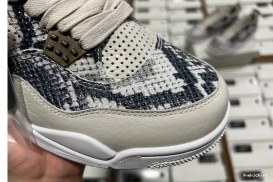 417  819139-030 Jordan  Retro 4 819139-030 GoAnywhere Snakeskin  0524